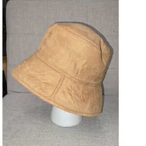 Betmar New York Camel Tan Faux Suede Sherpa Lined Bucket Hat Winter Cap
